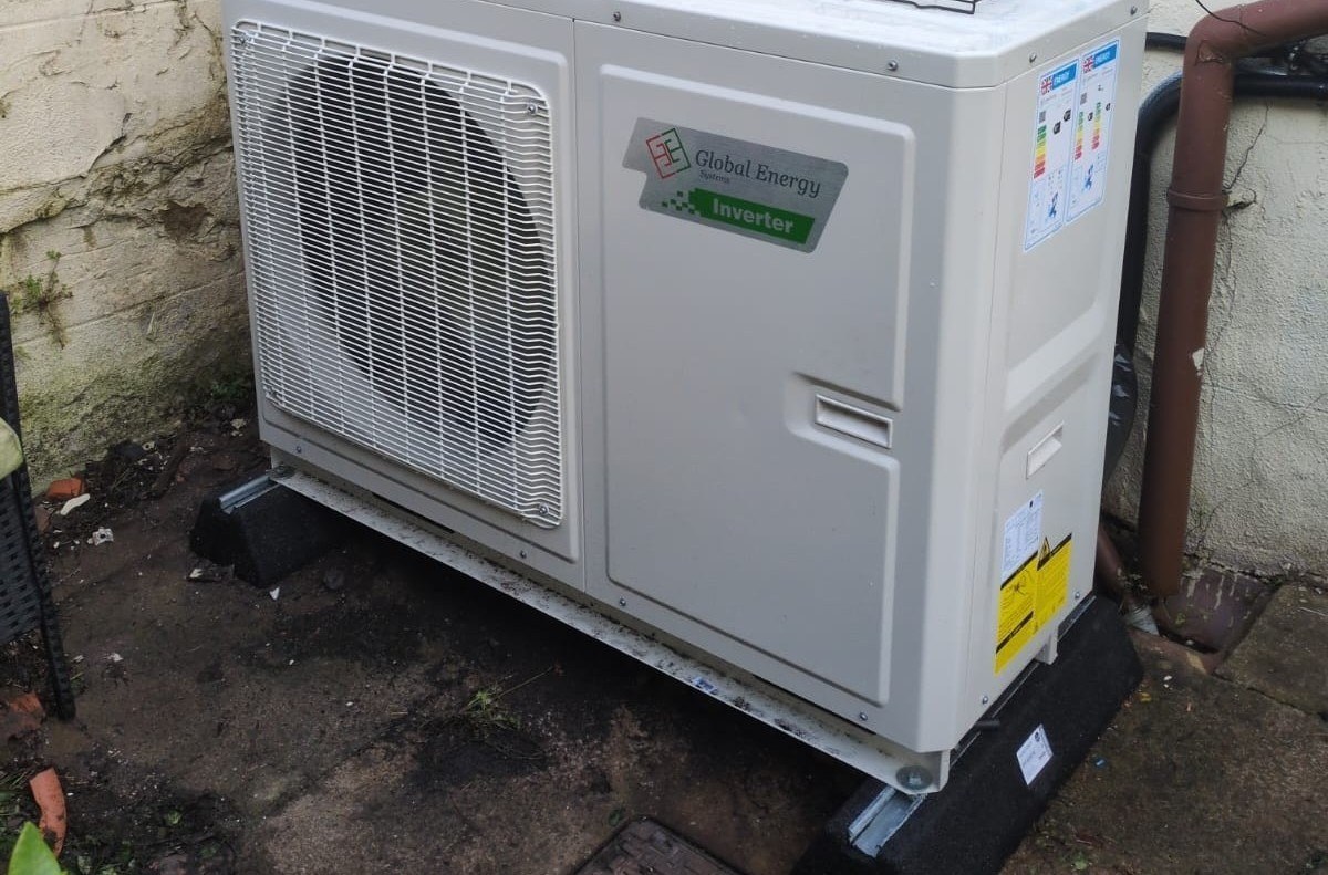 Air source heat pump installation, Blackburn Road